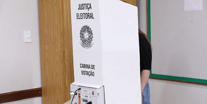 Nota das Centrais: Eleições legítimas e povo soberano